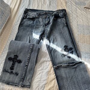 Cowgirl Tuff Co jeans cross embellished Victory light wash, W33/L33